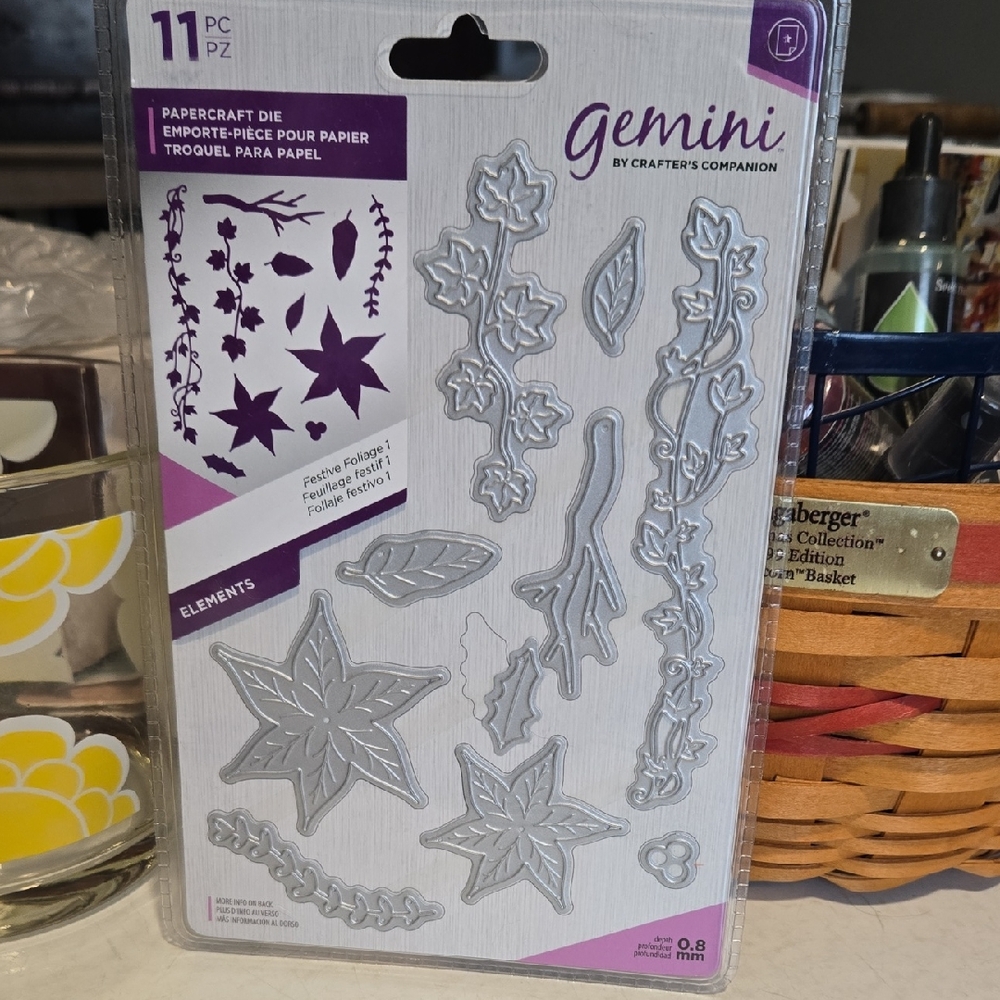 Crafter's Companion Festive Foliage 1 Die Set NEW